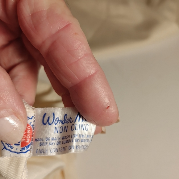 wonder Maid Intimates & Sleepwear 2 Pants Liners Slips Size L